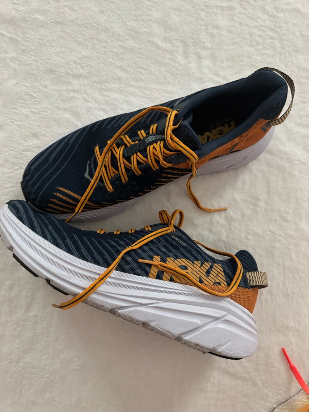NEW CONDITION HOKA RINCON Navy/Gold Super light running sneakers
